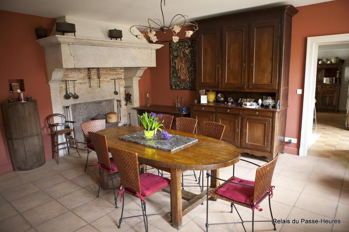 Le Relais Du Passe-Heures Cenans Экстерьер фото